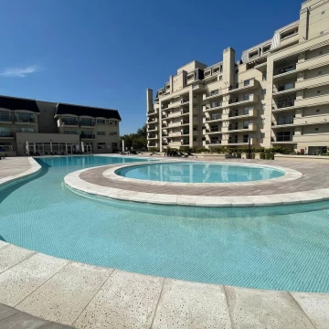 VENTA DEPARTAMENTO 3 AMBIENTES CON COCHERA PREMIUN KLOVER PLAZA - Barrio Parque, Bernal