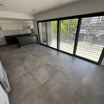 VENTA DEPARTAMENTO 4 AMBIENTES A ESTRENAR CON COCHERA Y BAULERA QUILMES CENTRO
