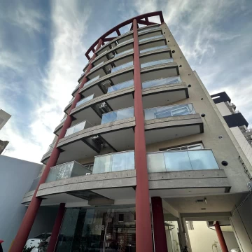 VENTA DEPARTAMENTO 2 AMBIENTES CON AMENITIES Y COCHERA EN QUILMES CENTRO APTO CRÉDITO