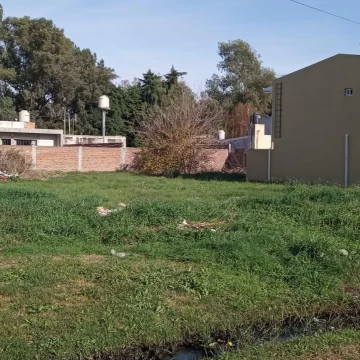 VENTA LOTE DE 300 MTS2 EN EL PATO, BERAZATEGUI.
