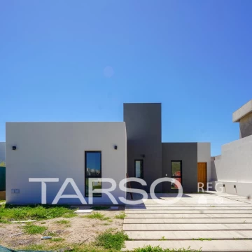Casa a estrenar en venta de 3 dormitorios en Alqarias 7 soles