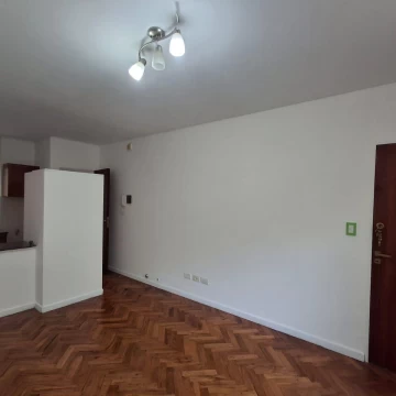 Departamento de un dormitorio con Patio venta en planta baja en Catamarca 2604 Rosario Pichincha