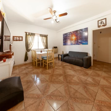Venta Departamento 3 ambientes con 2 patios en Lomas del Mirador