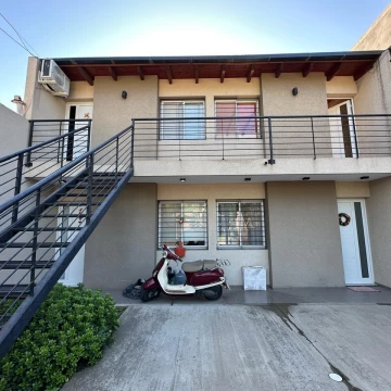 Departamento en venta dos dormitorios con parrilla en Funes