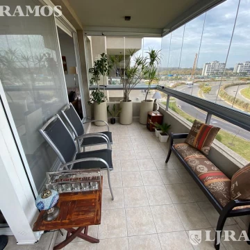 Departamento de 3 ambientes AMOBLADO Y EQUIPADO en venta en Espigón -  Nordelta