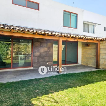 CASA EN VENTA EN RESIDENCIAL ZEREZOTLA, CHOLULA DE RIVADAVIA, PUEBLA.