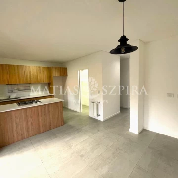 Duplex 4 amb en complejo cerrado  Doce Casas Parque Leloir. 