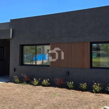 Casa  en Venta en Santa Sofía, Pilar del Este, Pilar