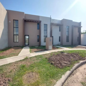 SE VENDEN DUPLEX A ESTRENAR EN RICARDONE