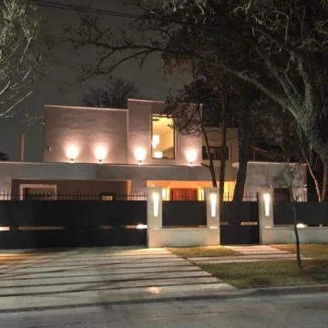 Av. Udaondo