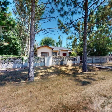 CASA DE 3 DORMITORIOS CON PILETA EN VENTA ARTURO SEGUI, LA PLATA