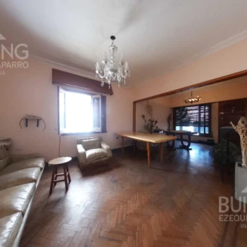 Casa en venta Dos dormitorios calle 69 entre 29 y 30, La Plata