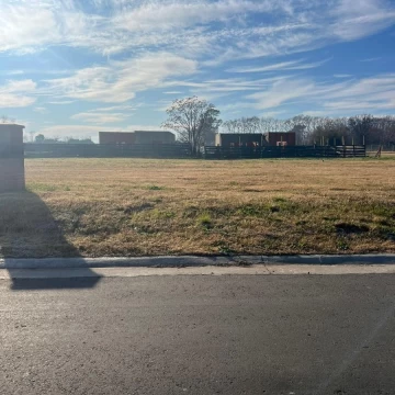 Lote de 652m2 en venta en barrio San Sebastian, Area 13, Escobar