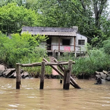Casa Venta en Rio o Arroyo Caraguatá 900