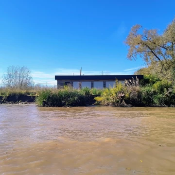 Casa Venta en Rio o Arroyo Canal Arias Parcela 5