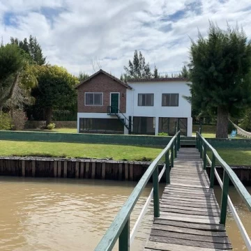 Casa Venta en Rio / Arroyo Canal Arias Tihany