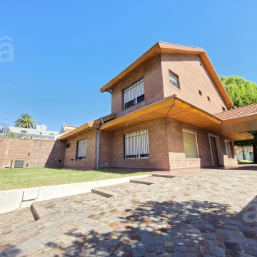 Chalet en Venta Villa Ballester - Excelente Cuatro Ambientes - Zona Plaza Mitre.