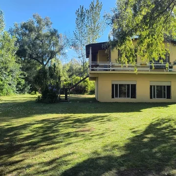 Casa Venta en Rio o Arroyo Carapachay  Grande Pa Amarilla 500