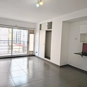 Monoambiente amplio en  Balvanera