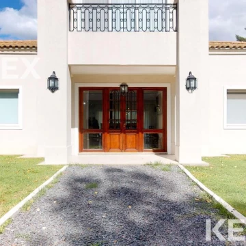 VENTA DE CASA DE 4 DORMITORIOS EN CAMPOS DE ROCA