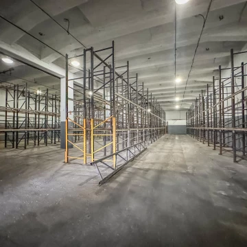 ALQUILER - DEPOSITO - BERAZATEGUI - PARQUE INDUSTRIAL DUCILO - 1600 m2