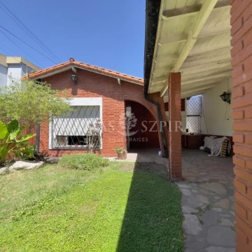 Casa en venta San Antonio De Padua 3 ambientes