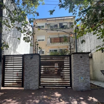 Venta Departamento 2 Ambientes con cochera en Florida bajas expensas