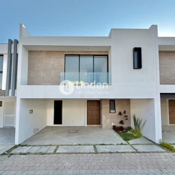 CASA EN VENTA EN FRACCIONAMIENTO ALTANA, ZONA SAN PEDRO CHOLULA