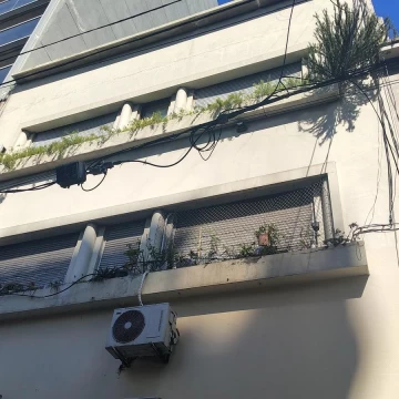 Departamento 3 ambientes en Venta primer piso por escalera - Once