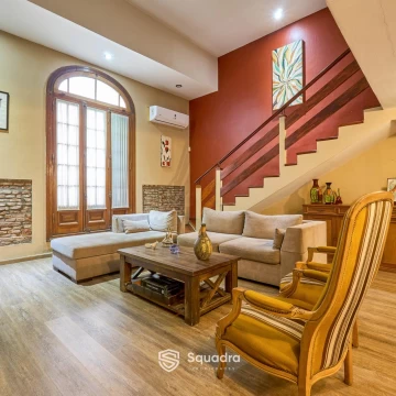 VENTA | PERMUTA - Casa 3 Dormitorios, patio y terraza - Pichincha, Rosario.
