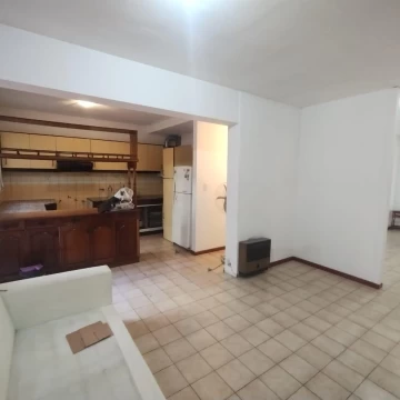 Departamento de dos dormitorios amplio en centro de Rosario Balcarce 1200