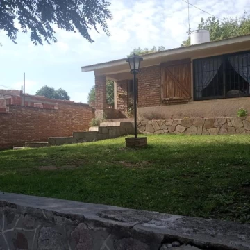 Casa sobre Av. San Martin