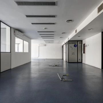 Alquiler oficina luminosa Planta libre con divisiones desmontables - Centro