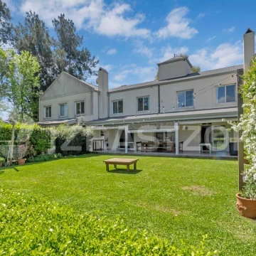 Duplex en Farm Club vista al lago, 3 dormitorios, playroom y escritorio en ALQUILER ANUAL C/MUEBLES