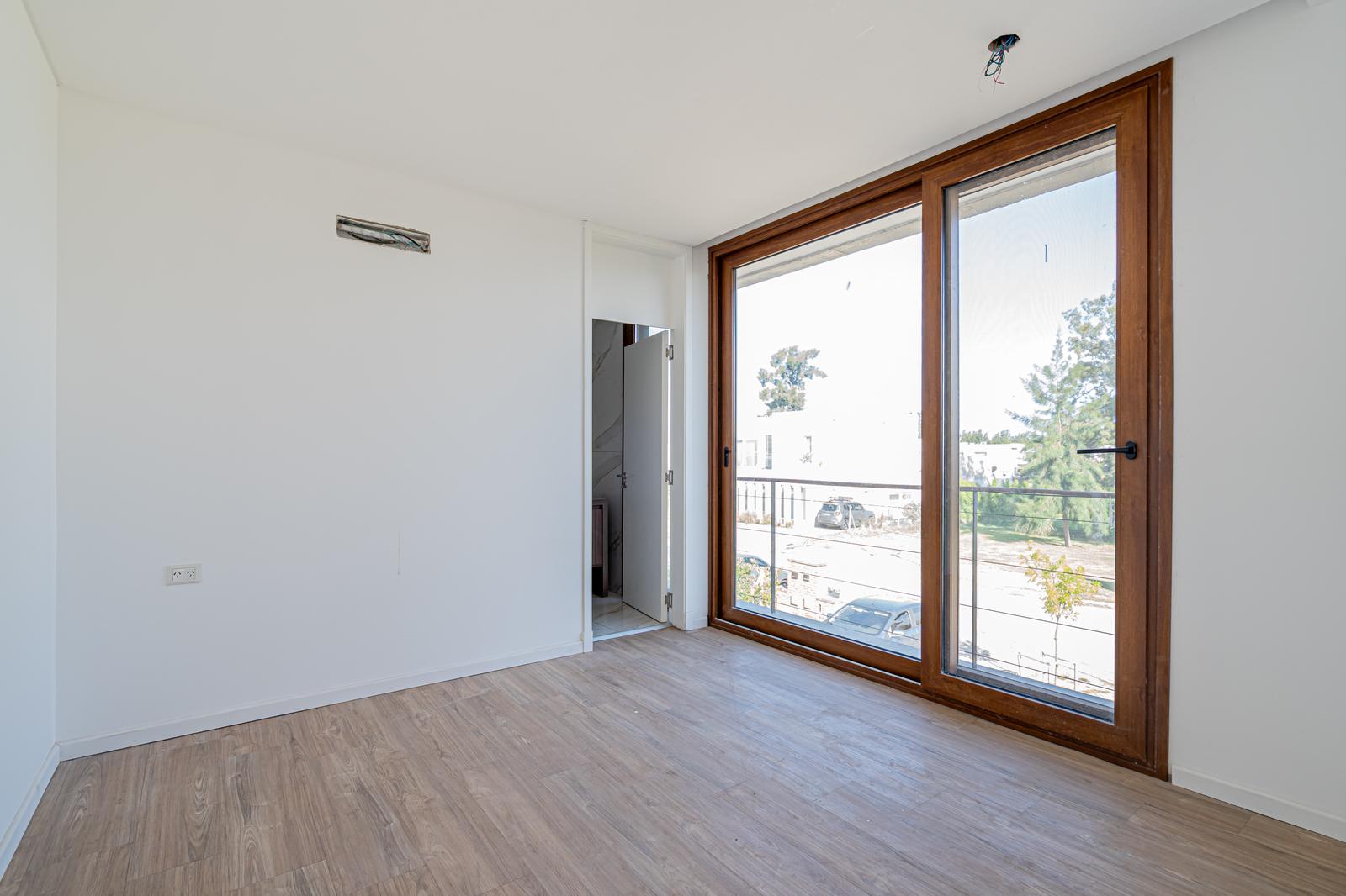 Casa de 5 dormitorios en Villanueva, Tigre, foto 3