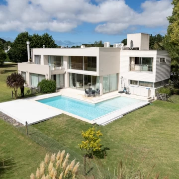 Residencia en Rumenco sobre gran lote