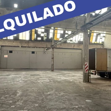 Depósito de 698 m2 cubiertos en Florida