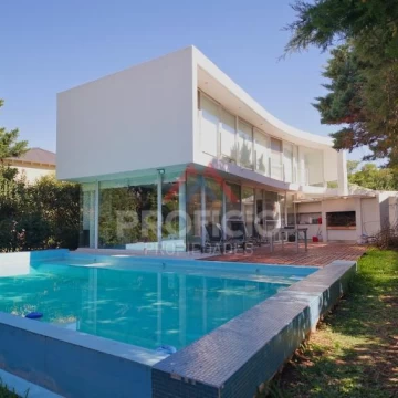 Casa en Countries/B.Cerrado (Berazategui)