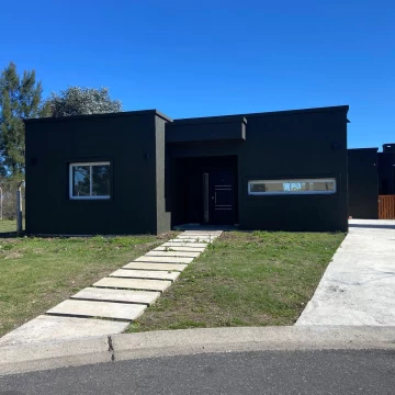 Casa en Venta 3 dormitorios San Alfonso Pilar del Este