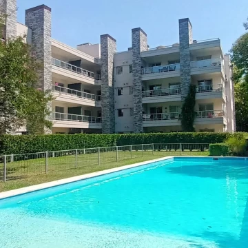 Departamento en alquiler. 2 amb. con balcón parrilla y toilette. A partir de Octubre 2026