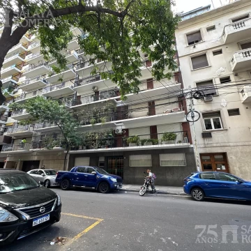 Venta departamento dos ambientes luminoso en Recoleta