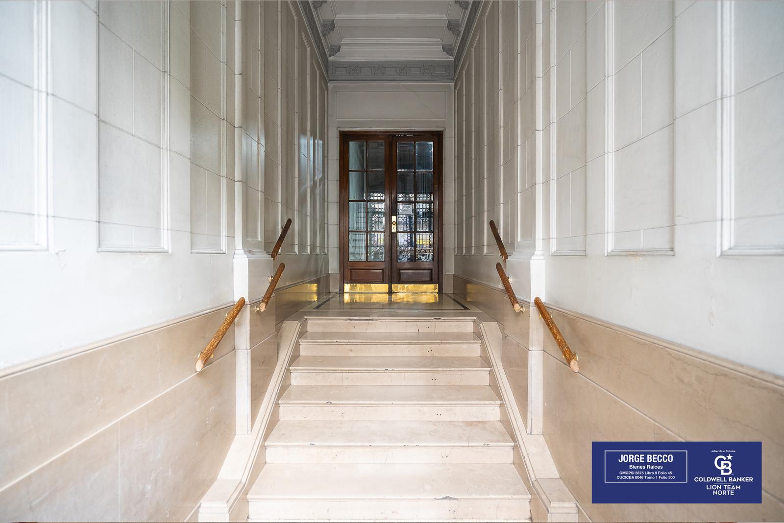 Venta departamento en Balvanera 5 ambientes - Principal