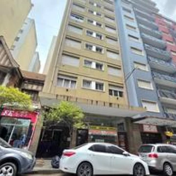 Venta Departamento 2 ambientes, Centro , al frente luminoso