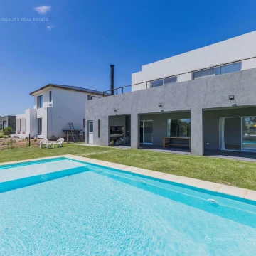 CASA | 4 AMBIENTES | PILETA | VISTA AL LAGO | GALERÍA CON PARRILLA | EL CANTÓN ISLAS