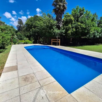VENTA | PERMUTA - Casa 4 dormitorios, parque, quincho y pileta. Funes.