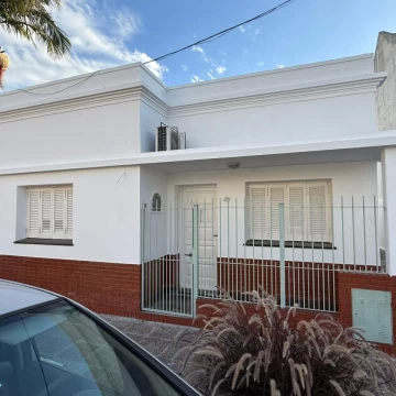 VENTA CASA UNIFAMILIAR 4 AMBIENTES EZPELETA