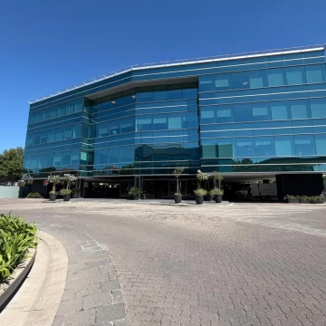 Oficina Corporativa Equipada en Lumina Thames | Acceso Panamericana-1000 m2