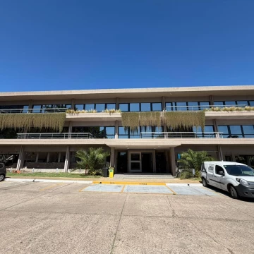 OFICINAS  A ESTRENAR EN UBICACIÓN ESTRATÉGICA – OLIVOS- 300 m2.
