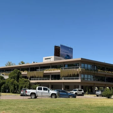 OFICINAS  A ESTRENAR EN UBICACIÓN ESTRATÉGICA – OLIVOS- 600 m2.
