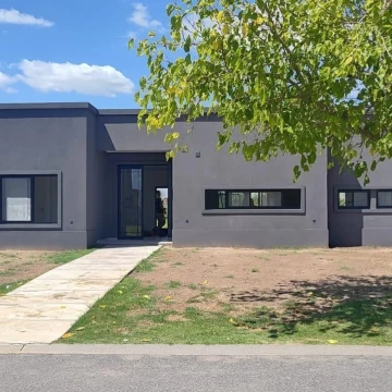 Casa 5 ambientes al agua en  venta en Canton Norte OPORTUNIDAD
